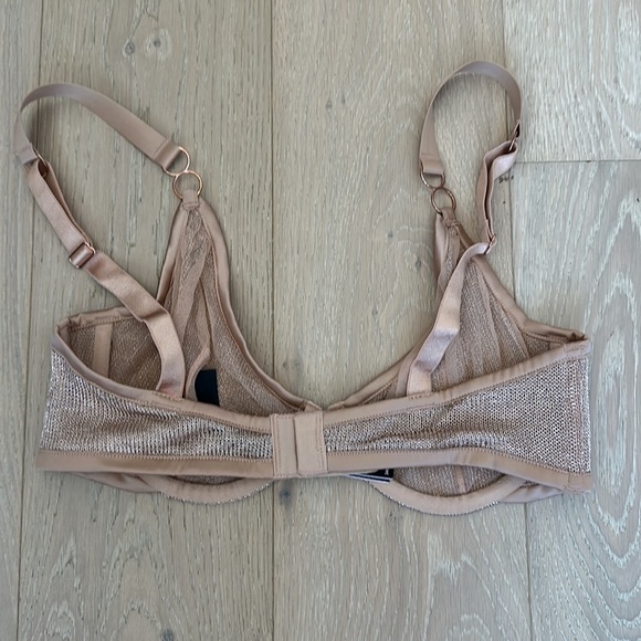 Victoria’s Secret Rose Gold Chainmail Demi Bra - Picture 5 of 5
